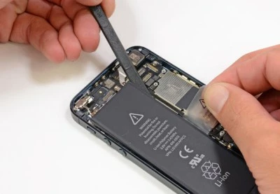 Замена аккумулятора iPhone 5 в домашних условиях